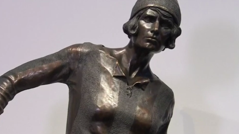 A statue of Lily Parr