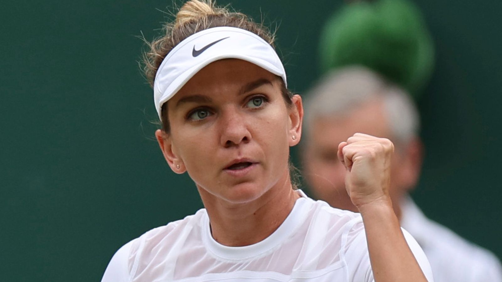 Wimbledon: Simona Halep thrashes Amanda Anisimova to set up semi-final clash with Elena Rybakina | Tennis News