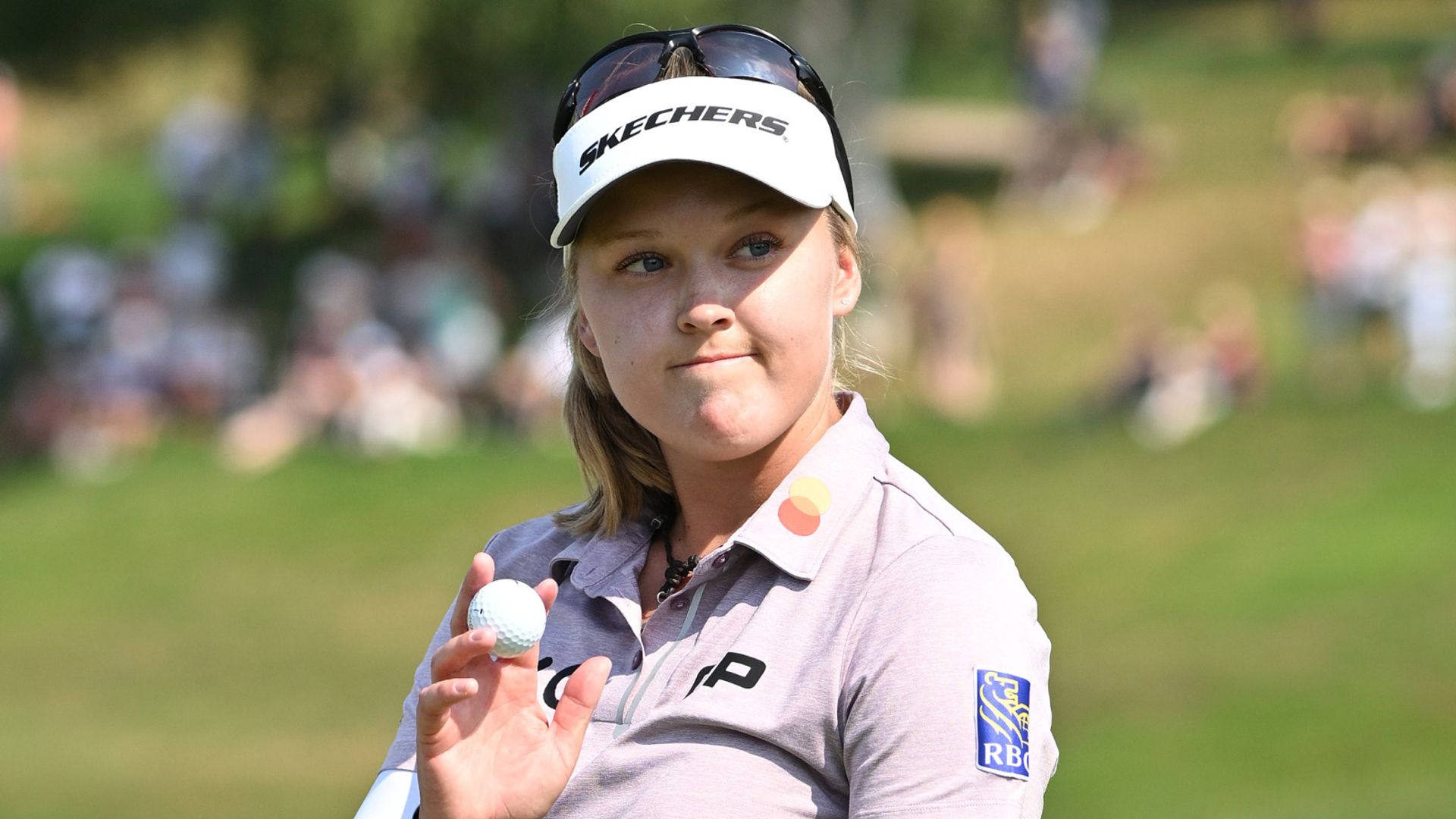 Henderson lead cut to two | Hull in contention after eagle