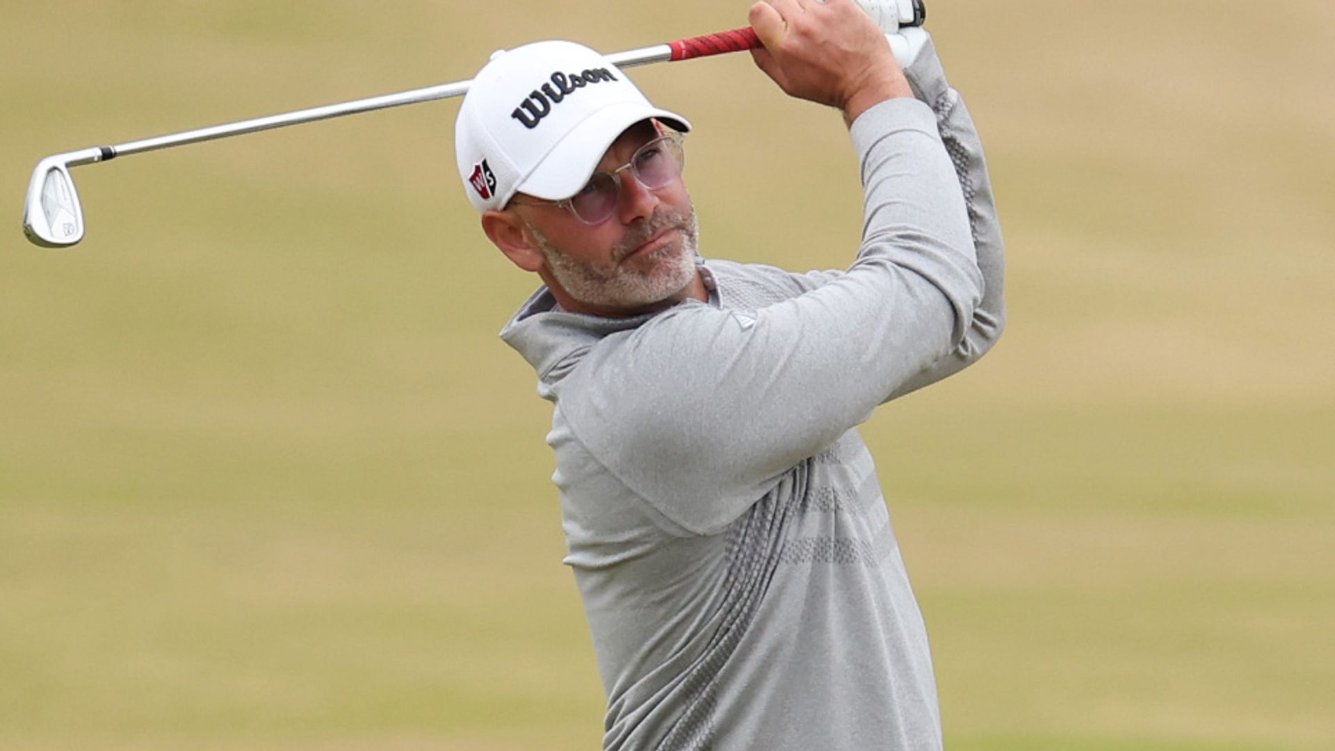 Waring maintains two-shot lead at Cazoo Classic after wind causes turmoil