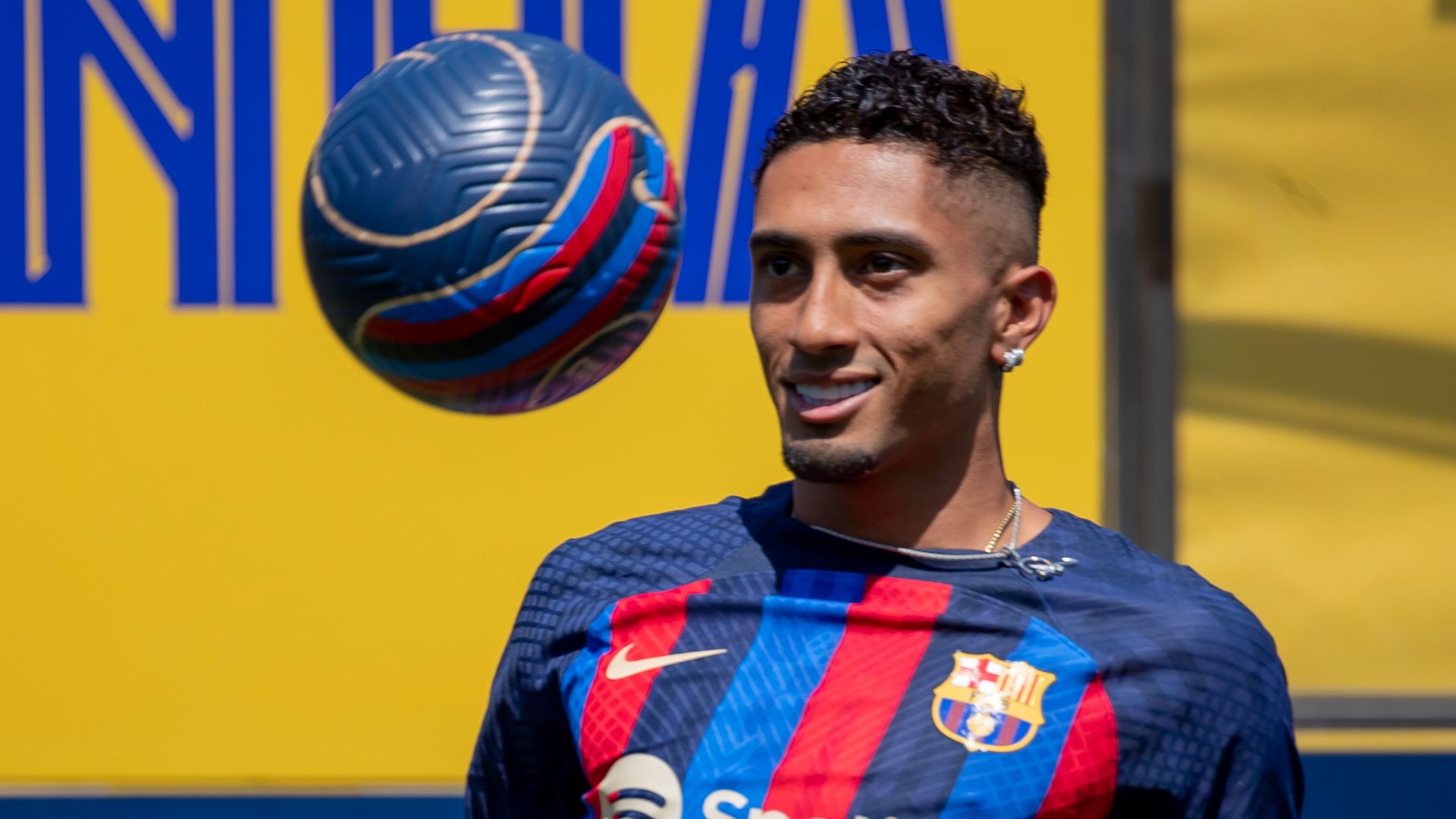 Raphinha completes £55m Barcelona move