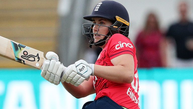 Nat Sciver scored 24 while England scored 176-6 from their 20 overs