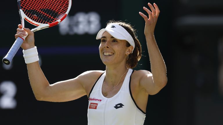 Alize Cornet a mis fin à la remarquable séquence de 37 victoires consécutives d'Iga Swiatek pour atteindre les huitièmes de finale à Wimbledon pour la première fois depuis 2014
