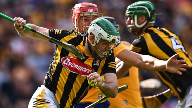 Kilkenny 2 26 Clare 0 20 Cats Dominate Under Par Banner To March Into