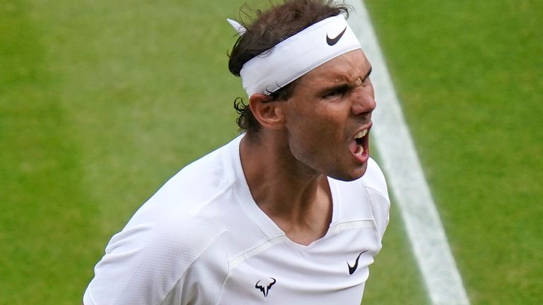 Rafael Nadal melakukan comeback yang luar biasa di lapangan tengah