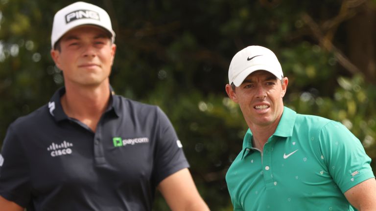 Hovland and McIlroy both moved to 16 under after impressive third rounds