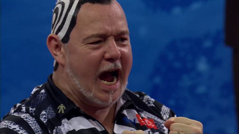 Peter Wright edged out Krzysztof Ratajski in a thrilling tie-break at the World Matchplay on Tuesday night. Here are the best checkouts from a sensational night of arrows...