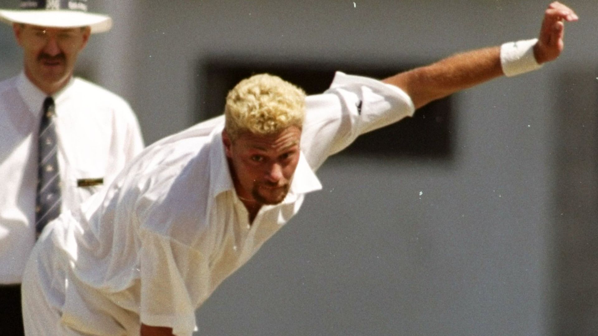 Former NZ bowler Davis comes out as gay