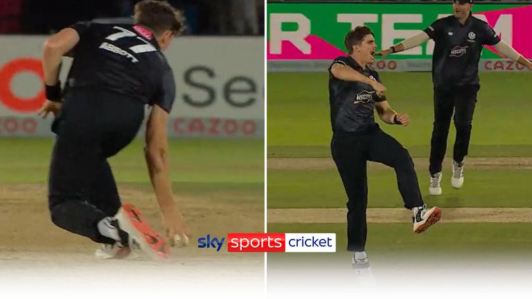 Sean Abbott produced and incredible catching and throwing to fire James Vince in stunning fashion in the Originals' game against the Braves