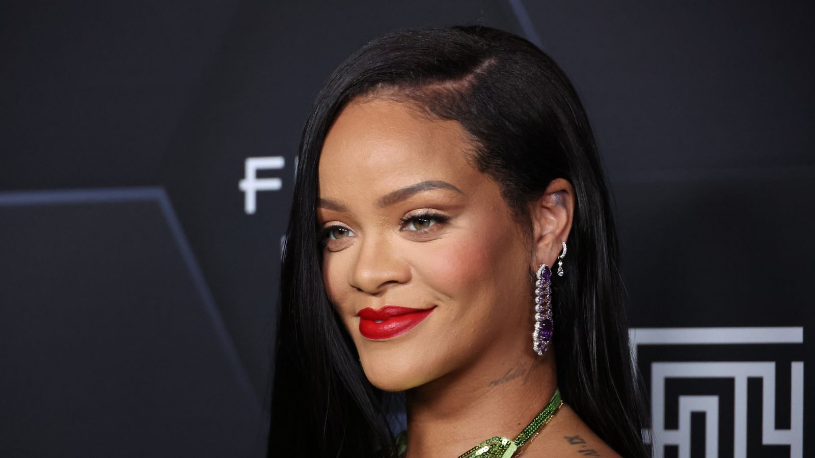 Rihanna To Perform At Super Bowl Lvii Half Time Show In Arizona And Nfl 