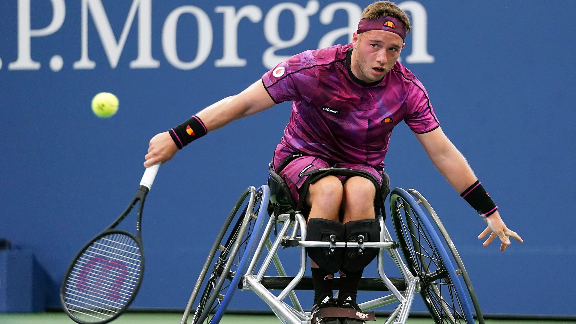 Hewett reaches wheelchair singles & doubles final I Stoiber into girls' semis
