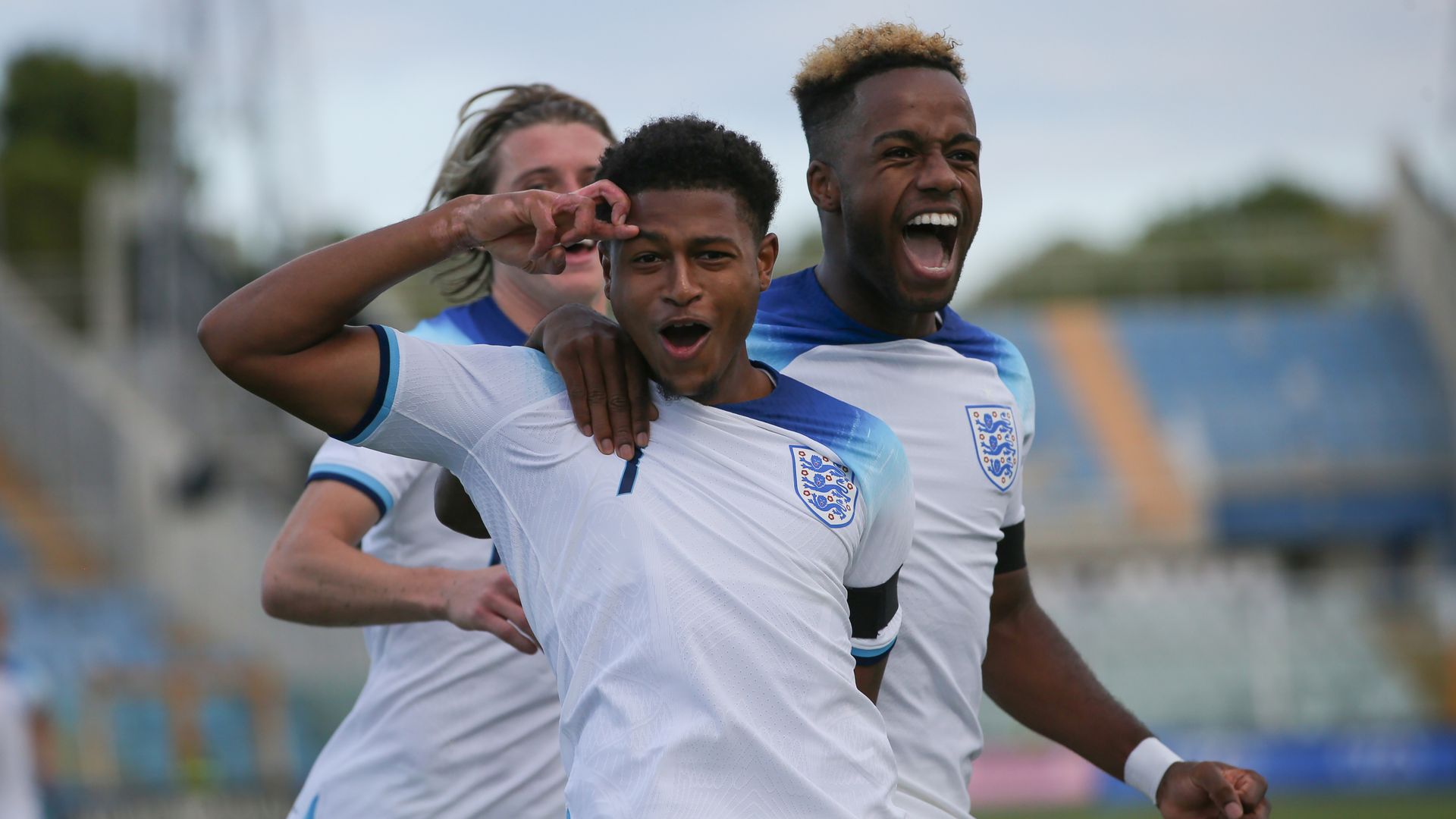 Brewster's early double earns England U21s win in Italy