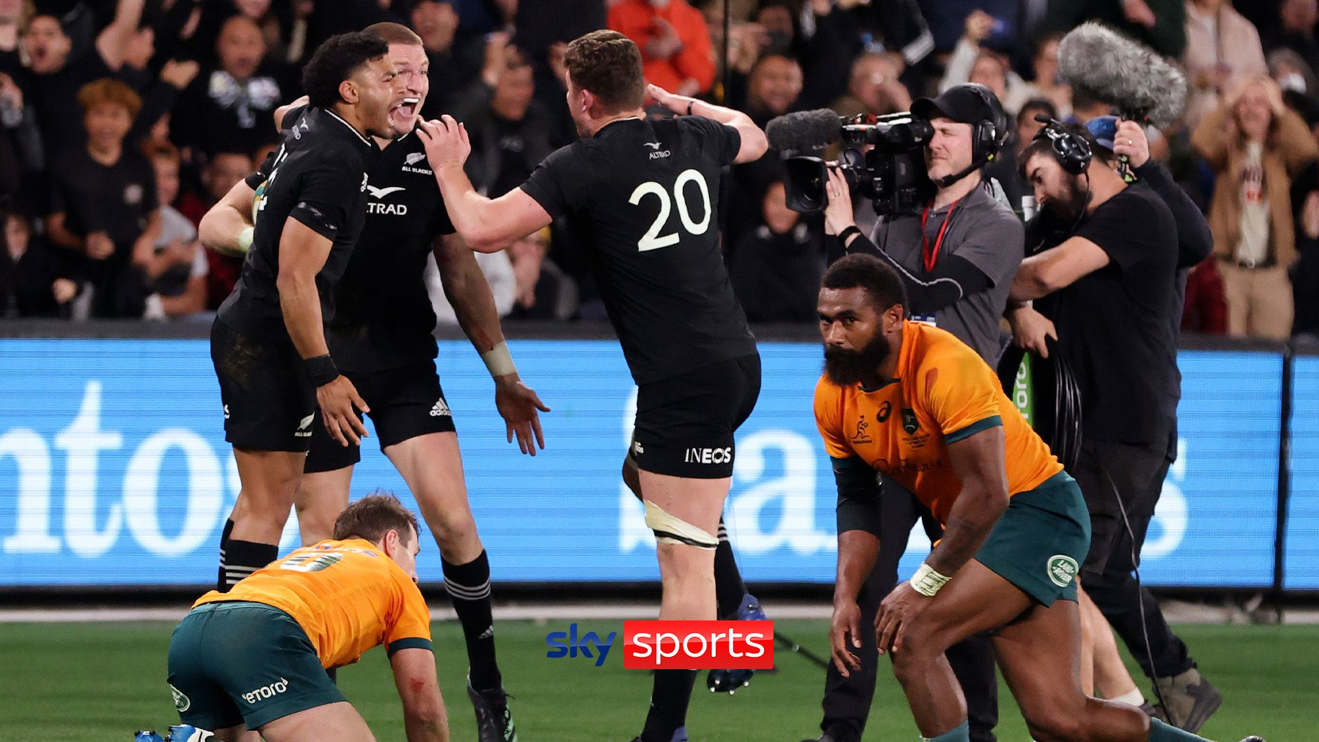 'I've never seen a finish like it!' | All Blacks stun Aus with controversial late try