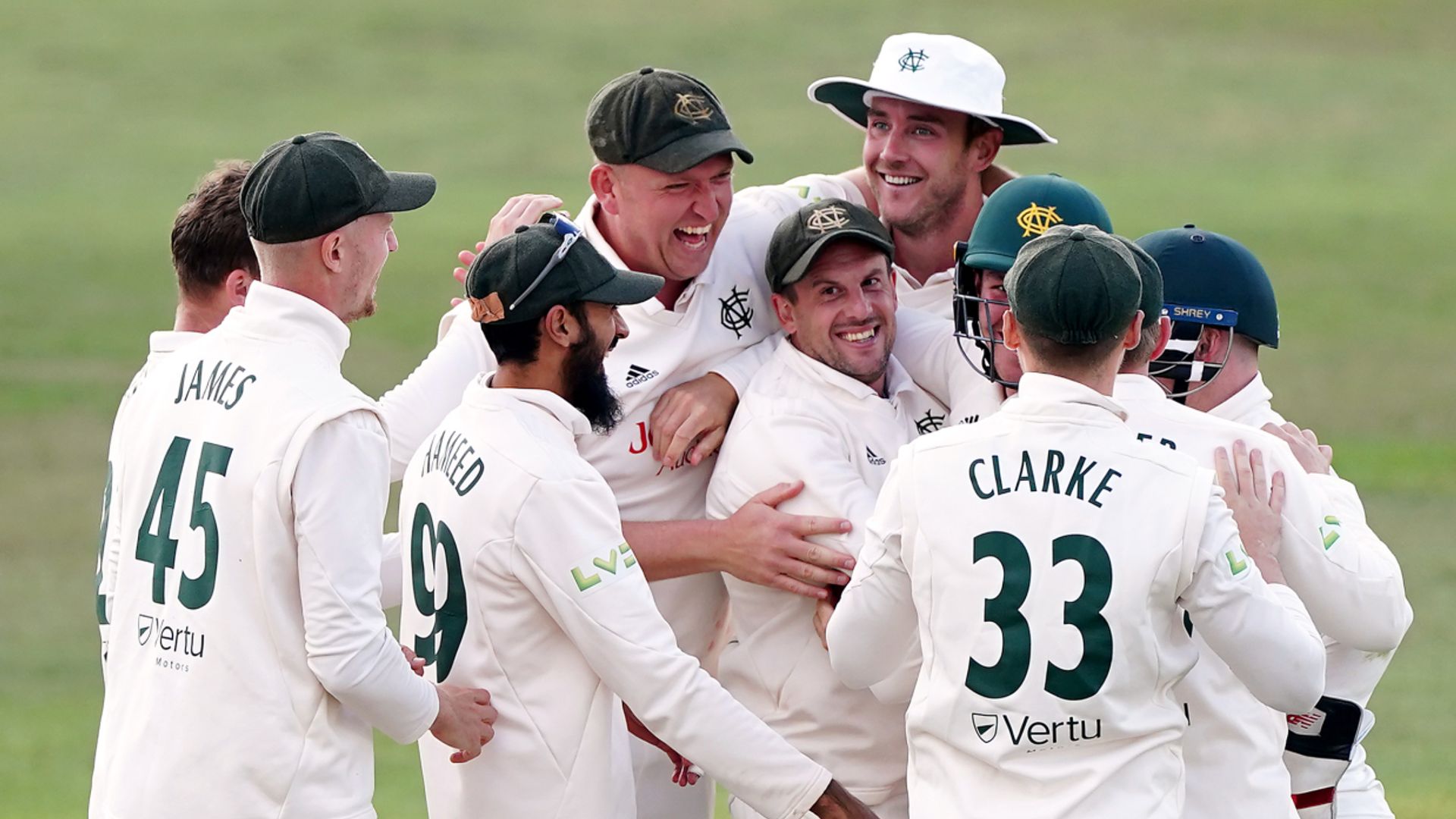 Nottinghamshire secure promotion | Warwickshire on brink of relegation