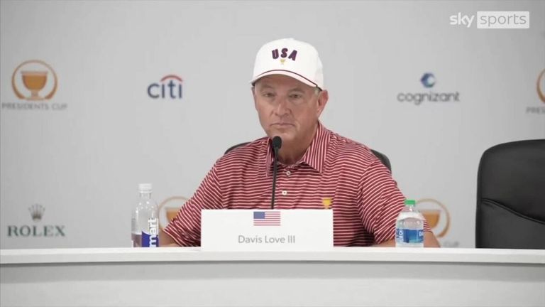 USA 프레지던츠컵 주장인 데이비스 러브 3세(Davis Love III)는 자신의 팀에서 LIV 골프 선수가 빠진 것에 대해 이야기한 적이 없다고 말했습니다.