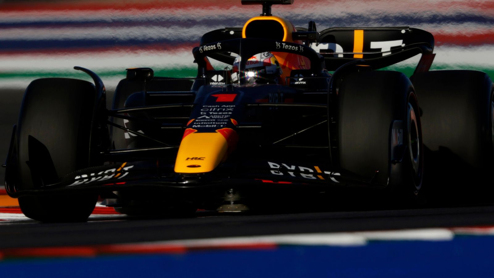 GP Amerika Serikat: Max Verstappen memimpin sesi latihan terakhir untuk Red Bull, Charles Leclerc mengonfirmasi penalti awal