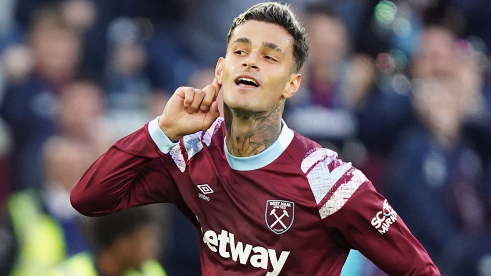 Sub Scamacca sends West Ham to cusp of ECL knockouts