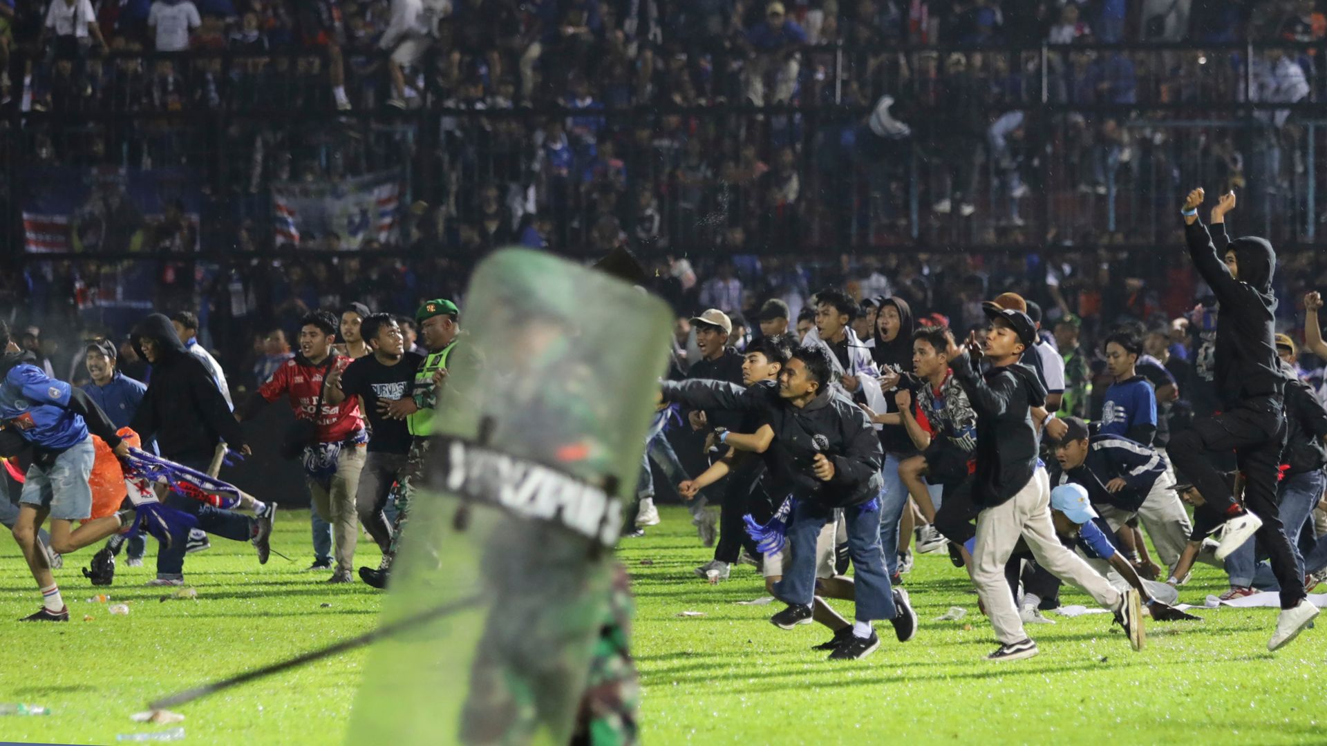 Indonesian FA: Delays in unlocking gates contributed to 125 deaths