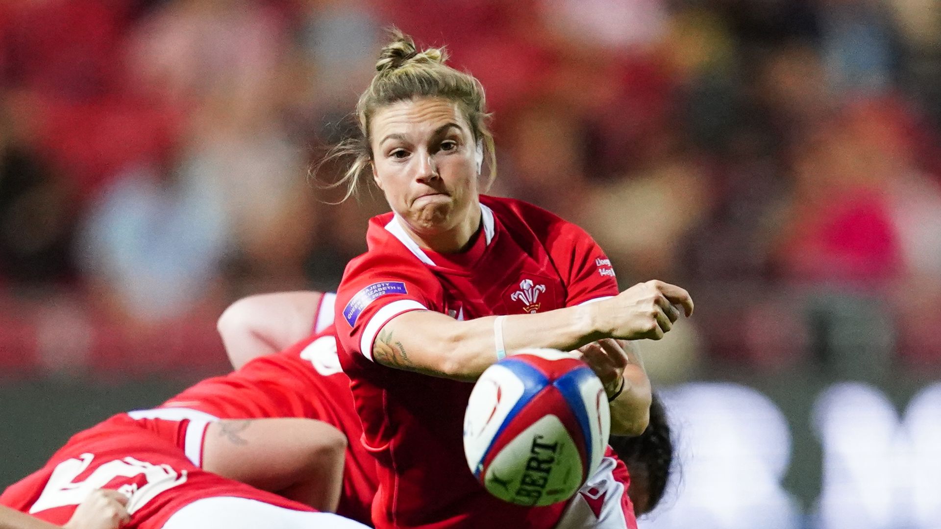 Wales edge out Scotland in dramatic finish