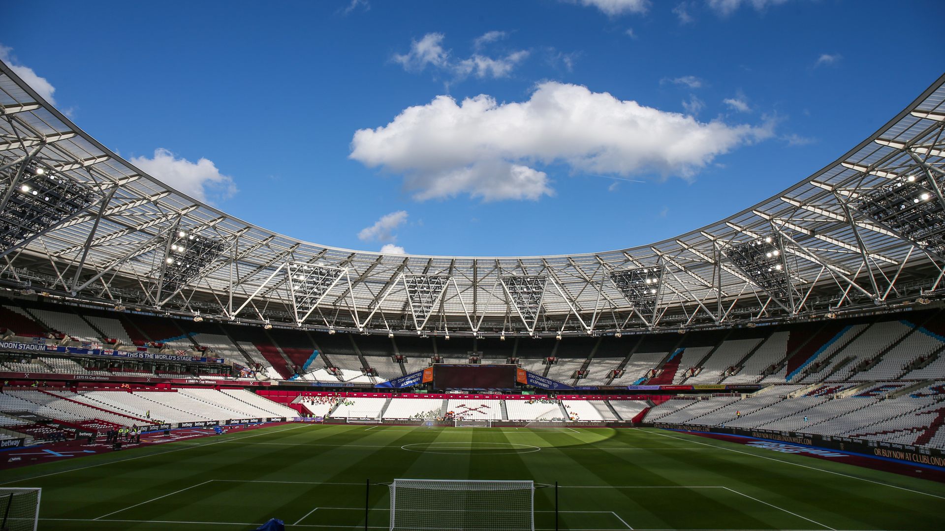 Four police officers injured after Anderlecht fans' disorder during West Ham win