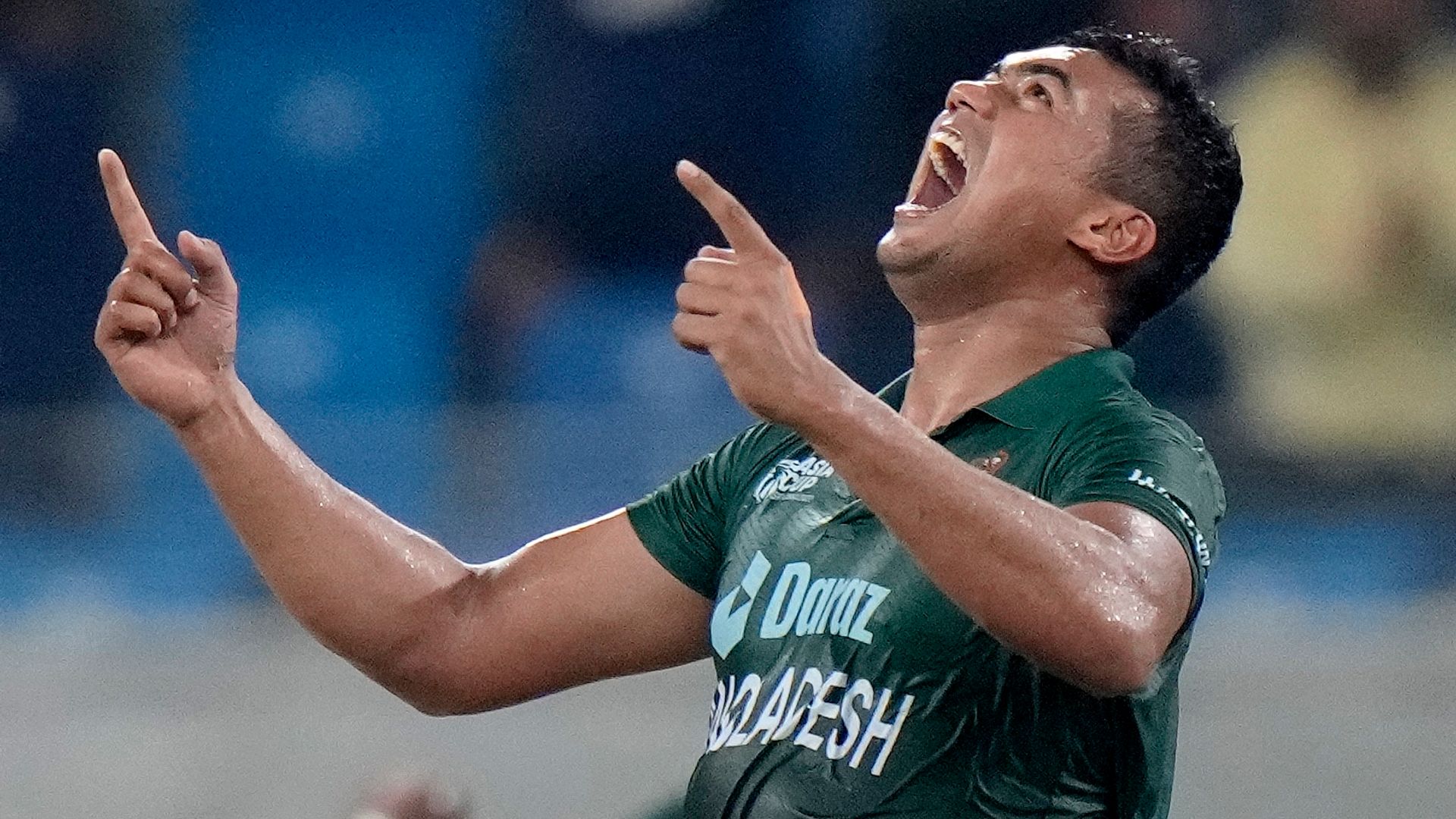 Bangladesh beat Zimbabwe after chaotic finish in Brisbane