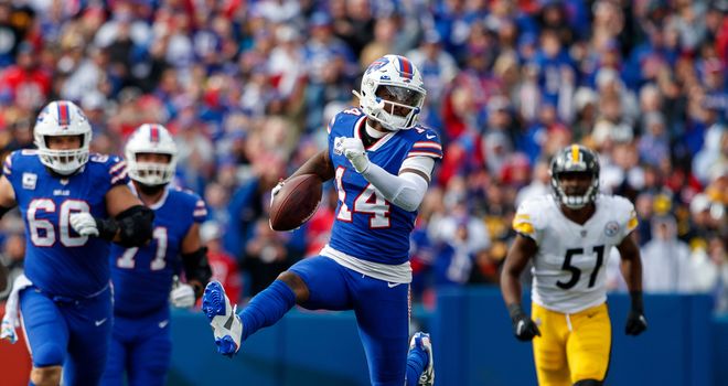 Allen picks apart Steelers secondary in Bills' 38-3 win