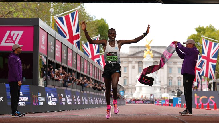 Kenya's Amos Kipruto won the men's race