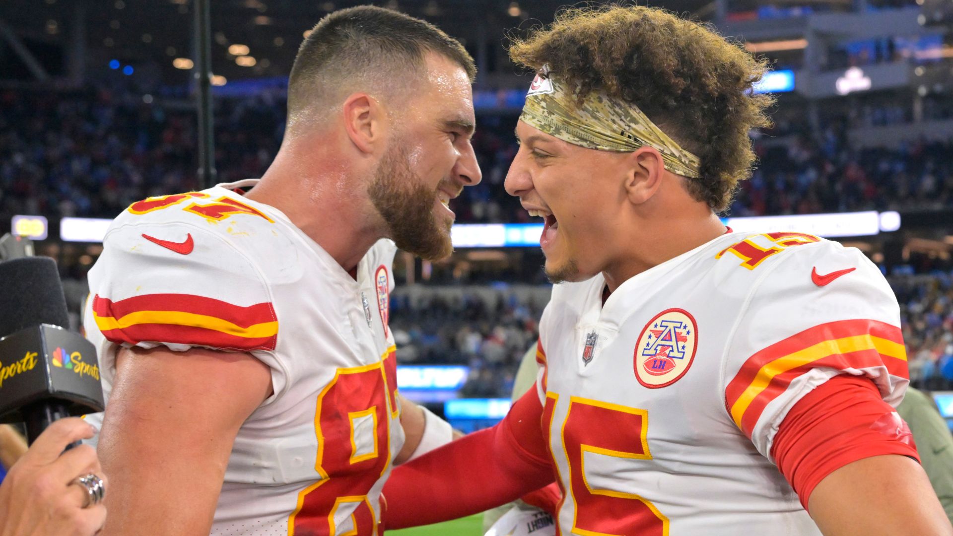 Mahomes and Kelce combine as Chiefs sink Chargers