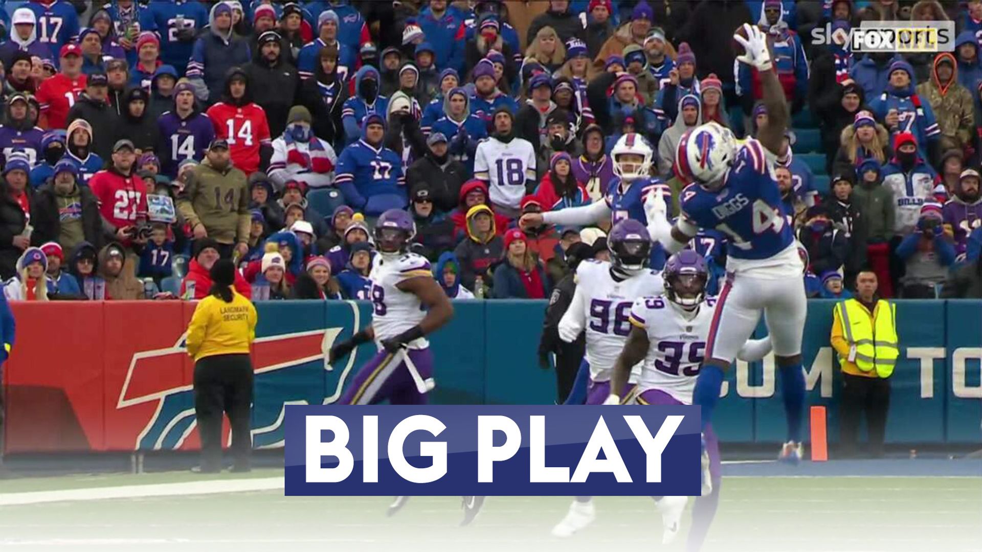 'Oh what a catch!' | Diggs' incredible one-handed grab!