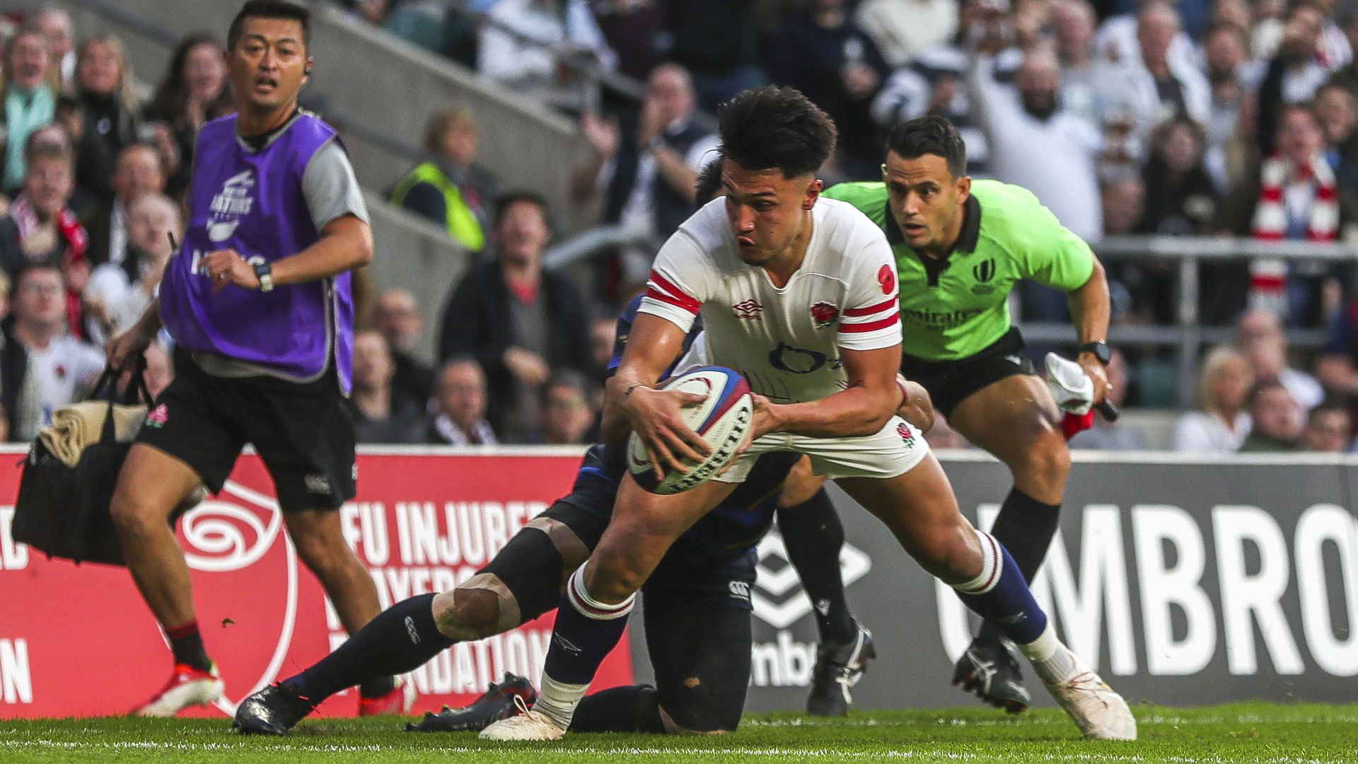 England score seven tries in clinical win over Japan