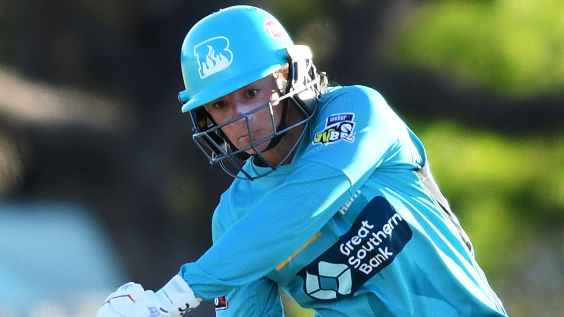 Wyatt helps Heat beat Hurricanes in Women's Big Bash