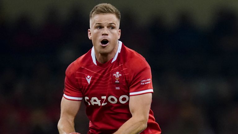 Gareth Anscombe kicked superbly off the tee, before limping off with an arm injury 