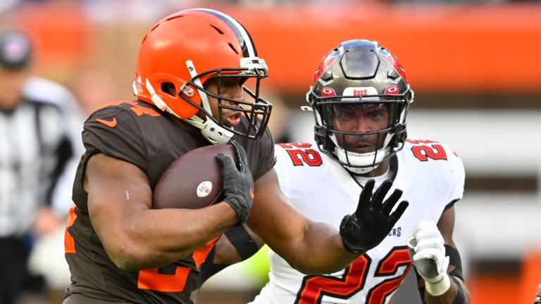 Highlights of the Tampa Bay Buccaneers against the Cleveland Browns from Week 12 of the NFL season