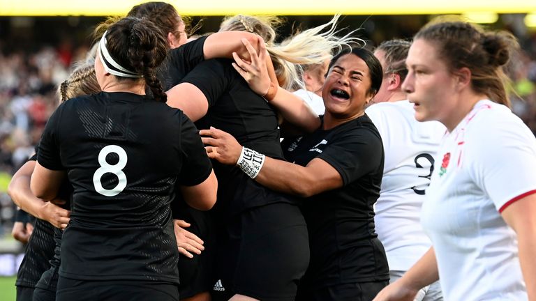 New Zealand celebrate against England in the Women's Rugby World Cup final
