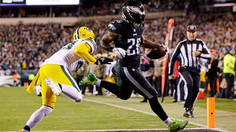 Highlights of the Philadelphia Eagles' victory over the Green Bay Packers