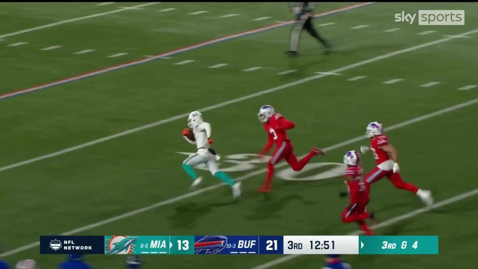 Waddle turns on the jets for a 67-yard touchdown!
