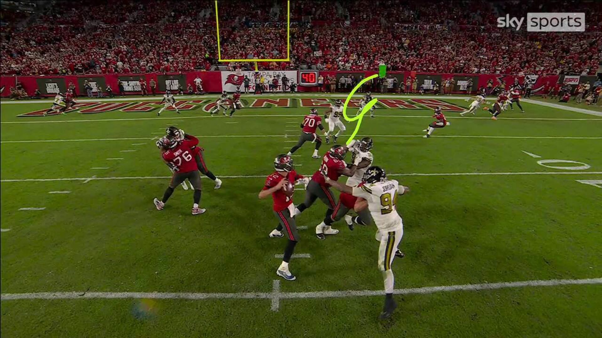 Brady throws game-winning TD to White with three seconds left!