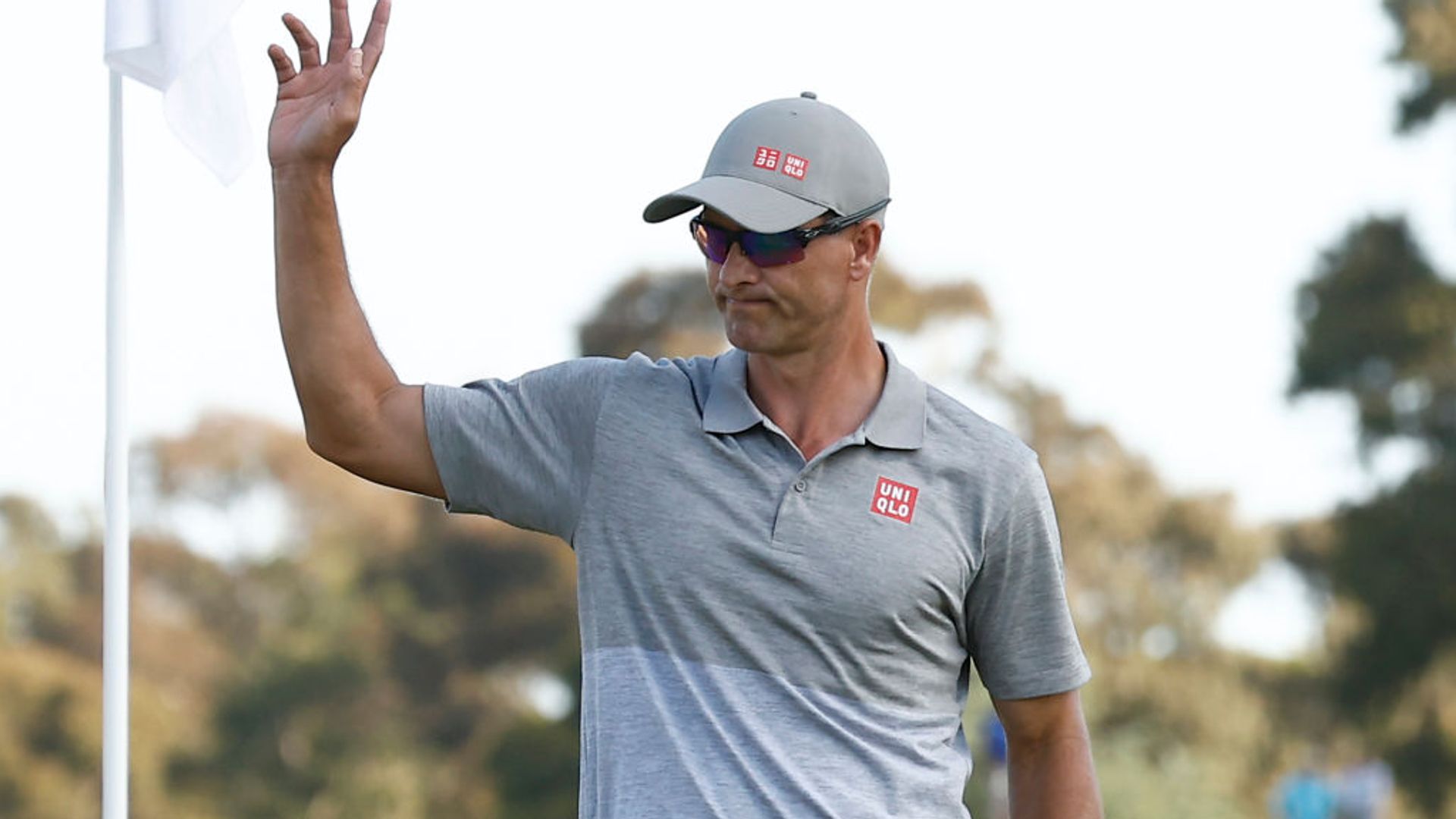 Scott leads Australian Open after eagle on 18th | Shin women's event leader