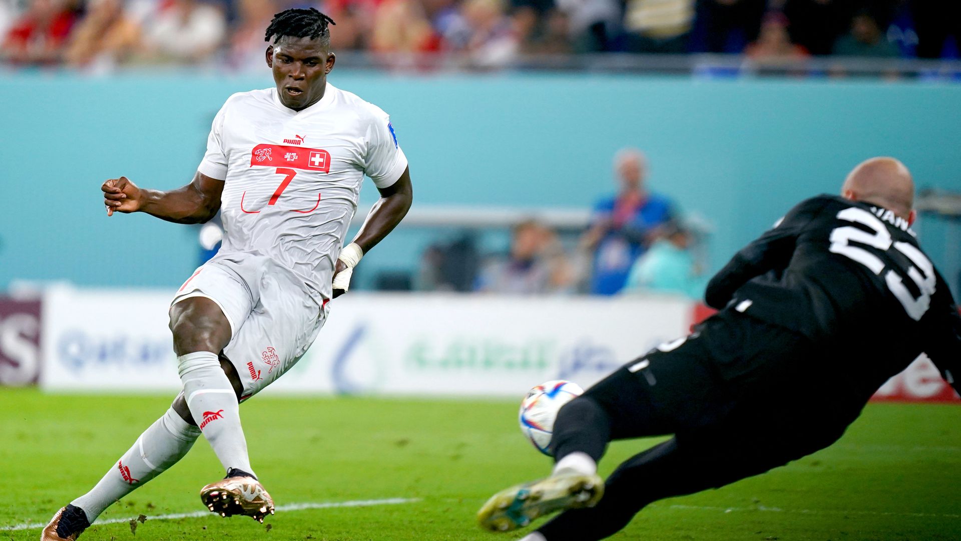 Embolo brings Switzerland level at 2-2 during incredible half vs Serbia LIVE!