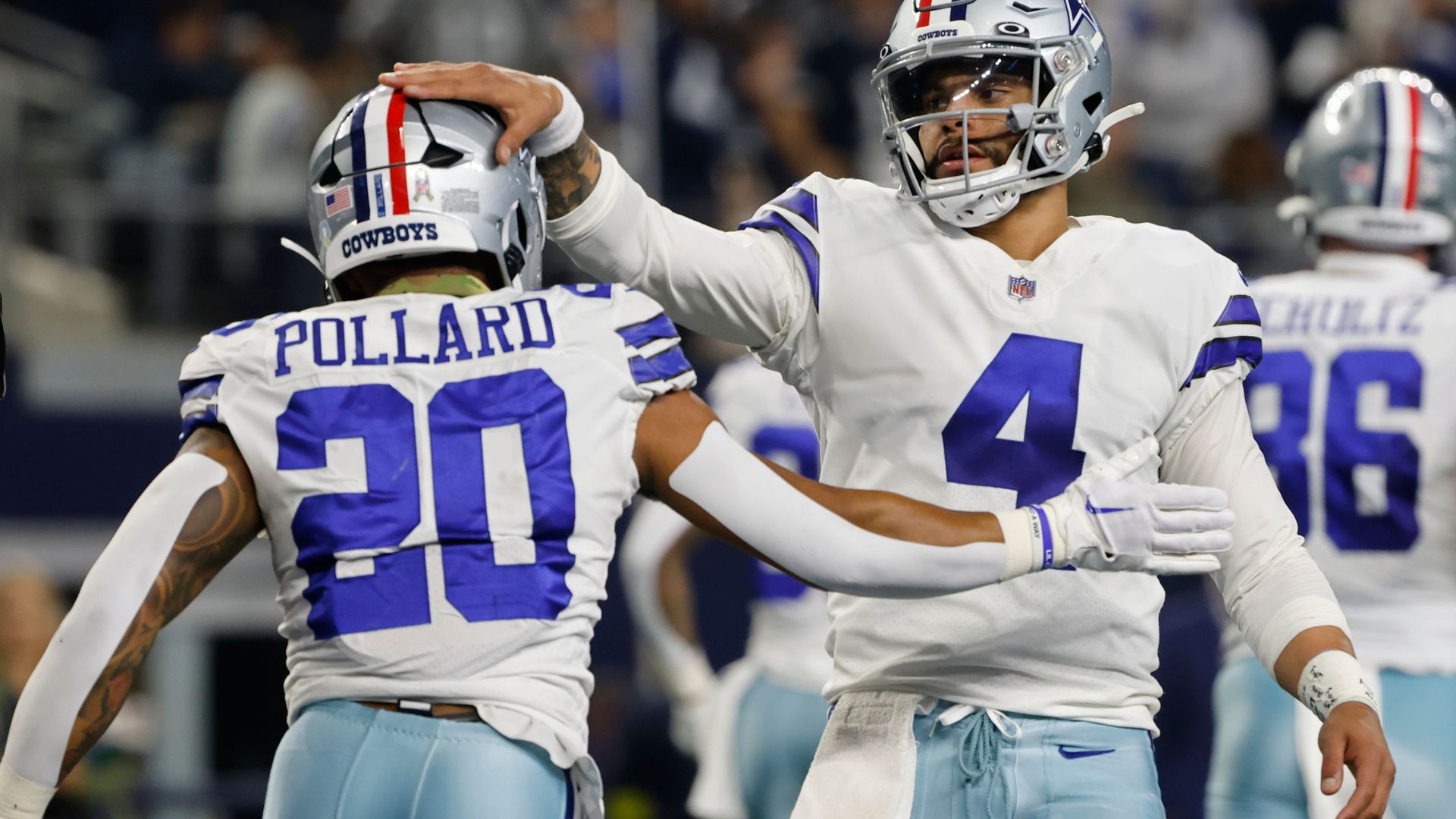 Cowboys score 33 fourth-quarter points in Colts rout