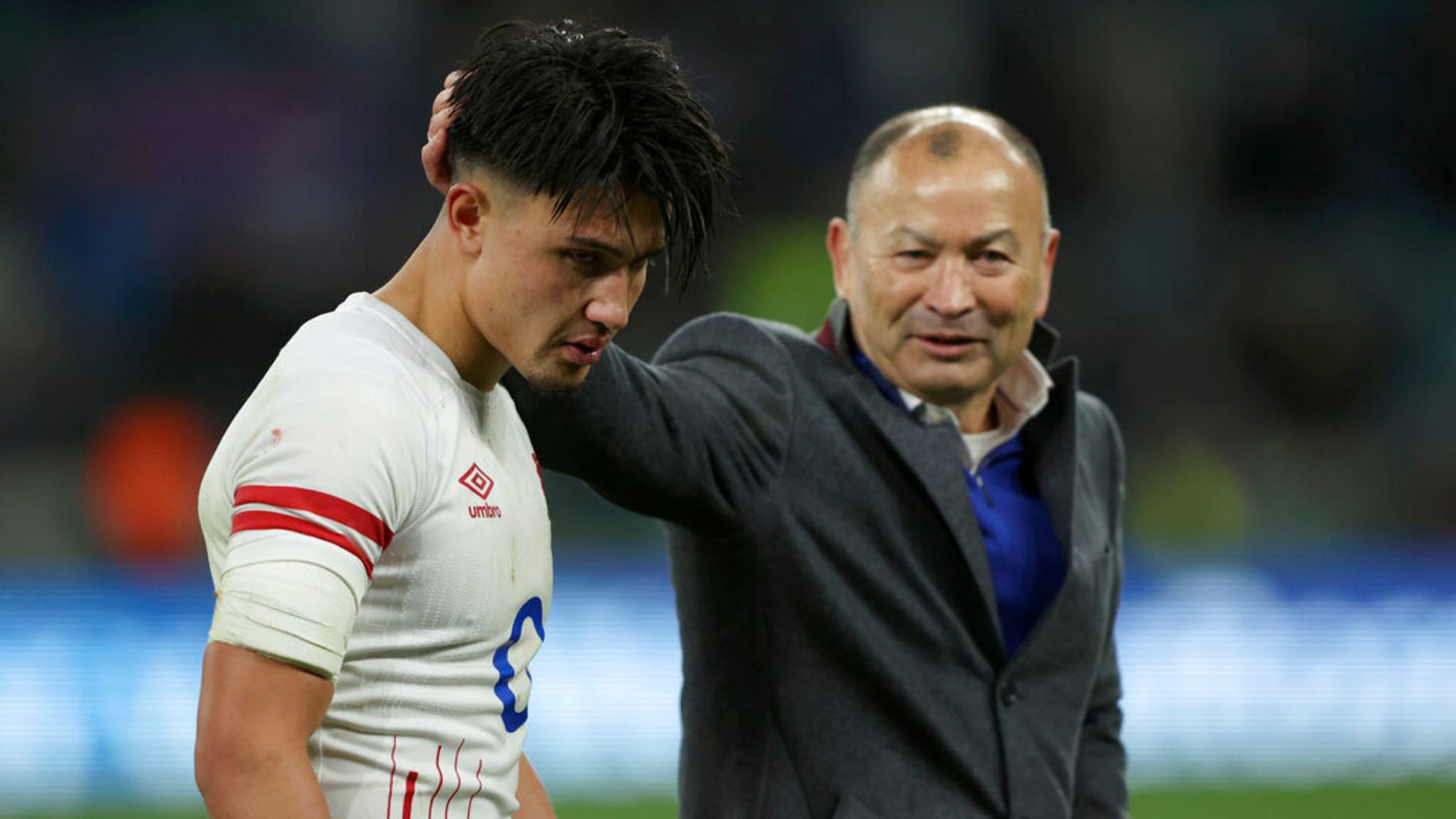 Jones to learn fate next week: Should England stick or twist?