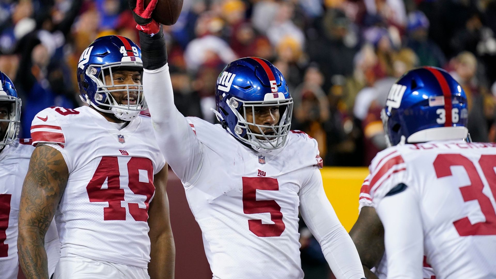 Giants beat Commanders with late stop to boost playoff hopes