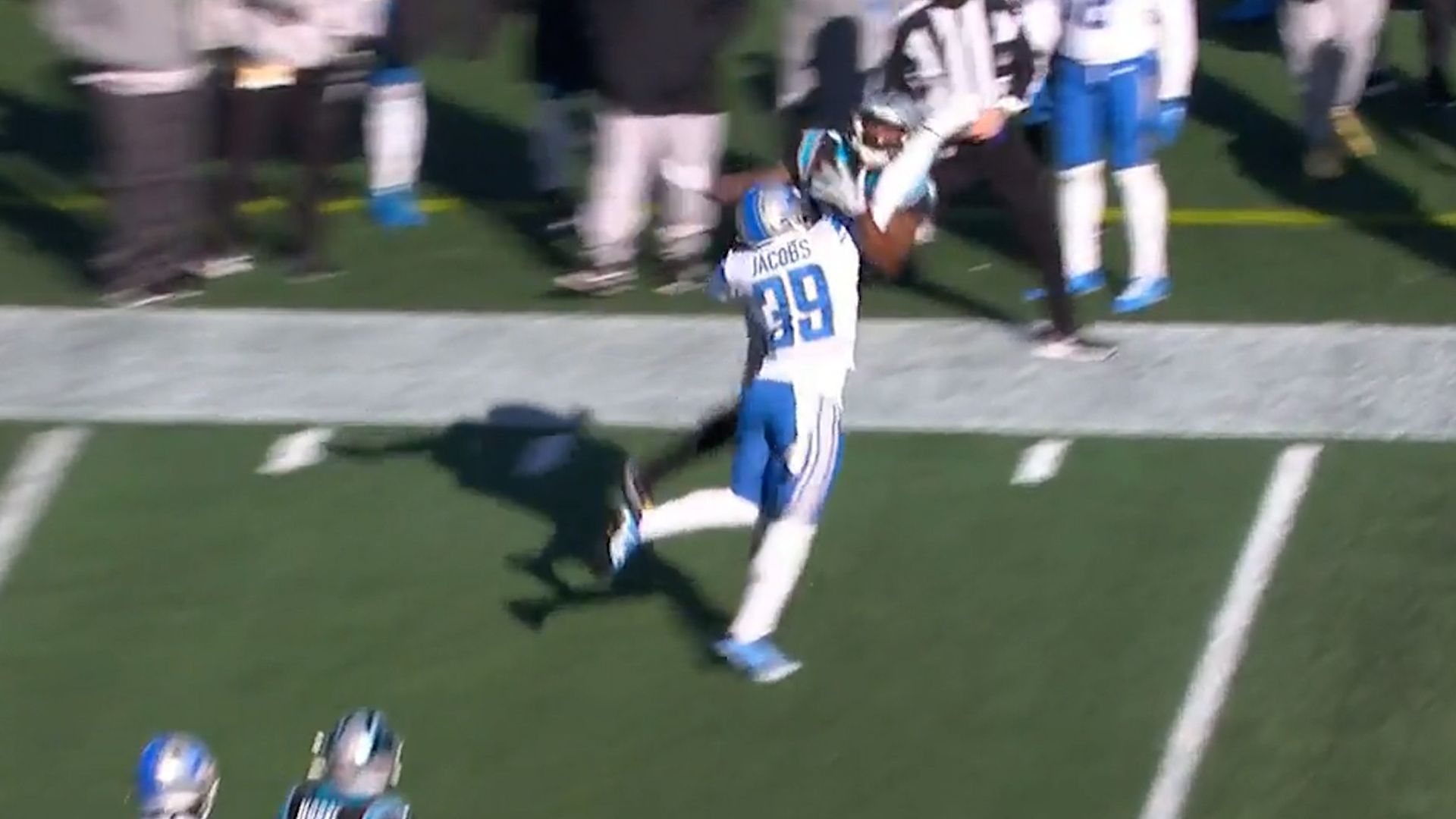 'What a catch' | Marshall catches off Jacobs helmet!