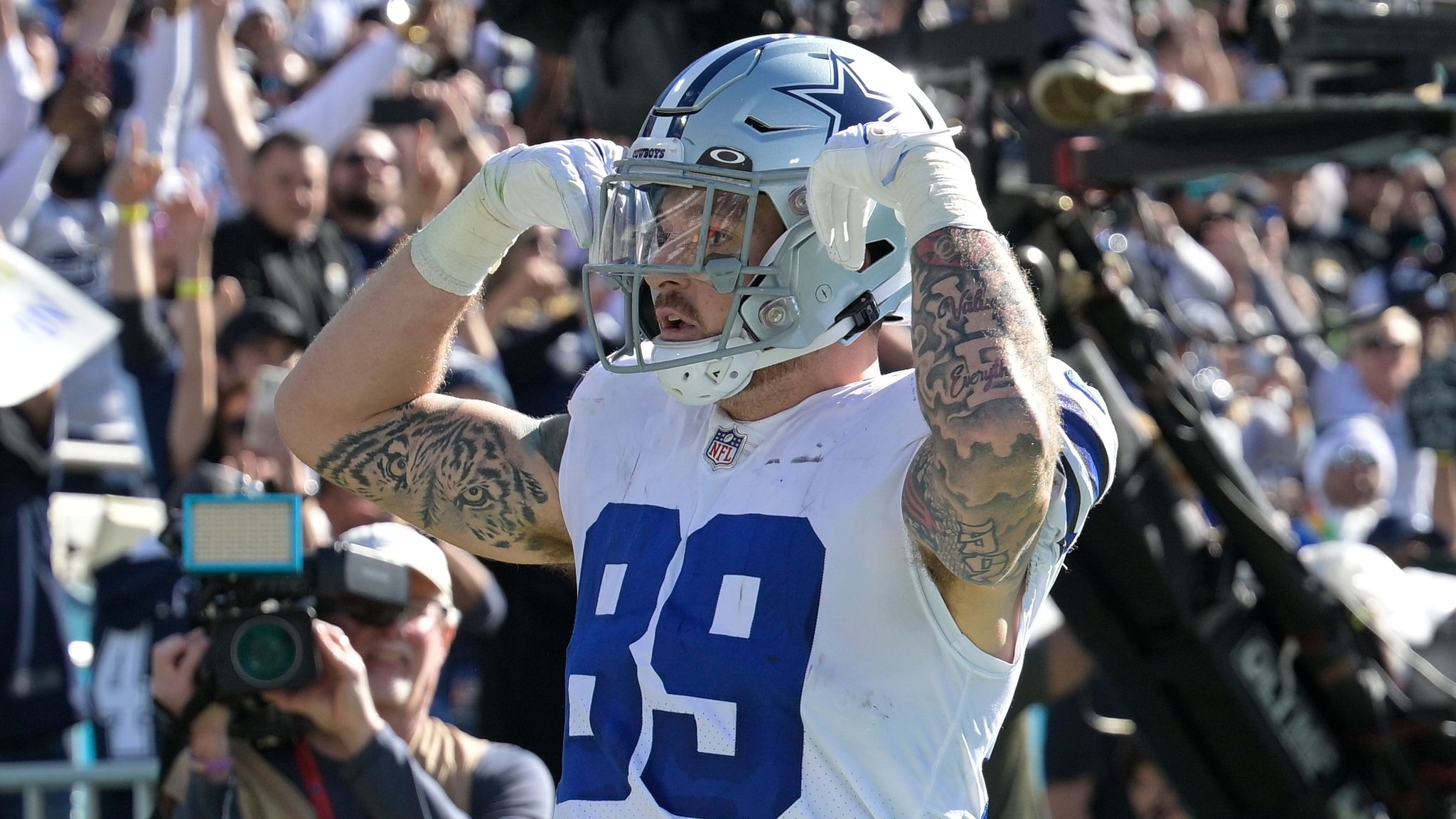 Peyton Hendershot of the Dallas Cowboys runs during an NFL