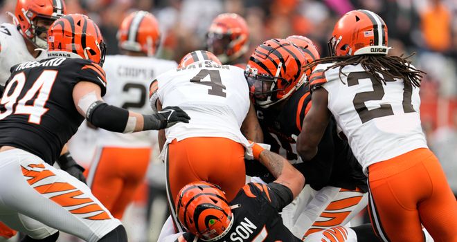 Bengals rally from 17-point deficit, drop Buccaneers 34-23