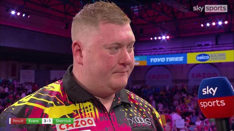 Ricky Evans mengatakan dia 'tidak akan rugi' setelah melalui pertandingan putaran pertama yang melelahkan dengan Fallon Sherrock di World Darts Championship.