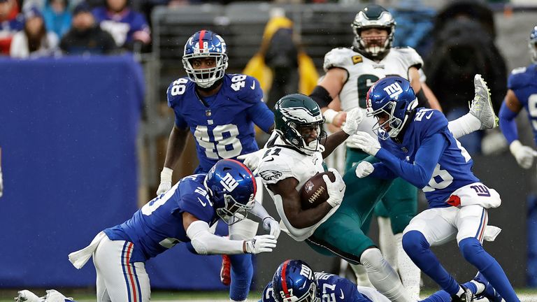 Highlights of the Philadelphia Eagles against the New York Giants from Week 14 of the NFL season, the first time they met this season
