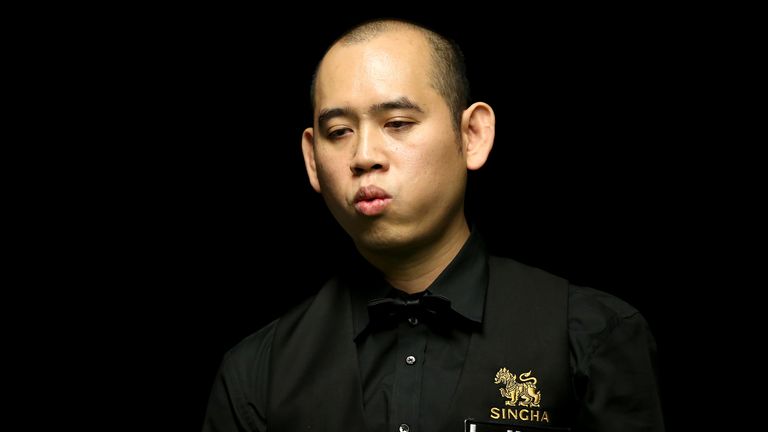 Dechawat Poomjaeng recuperó su lugar en el World Snooker Tour en agosto después de una ausencia de cinco años.