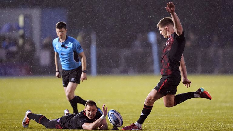 Owen Farrell lines up a kick for Saracens in their victory over Exeter Chiefs