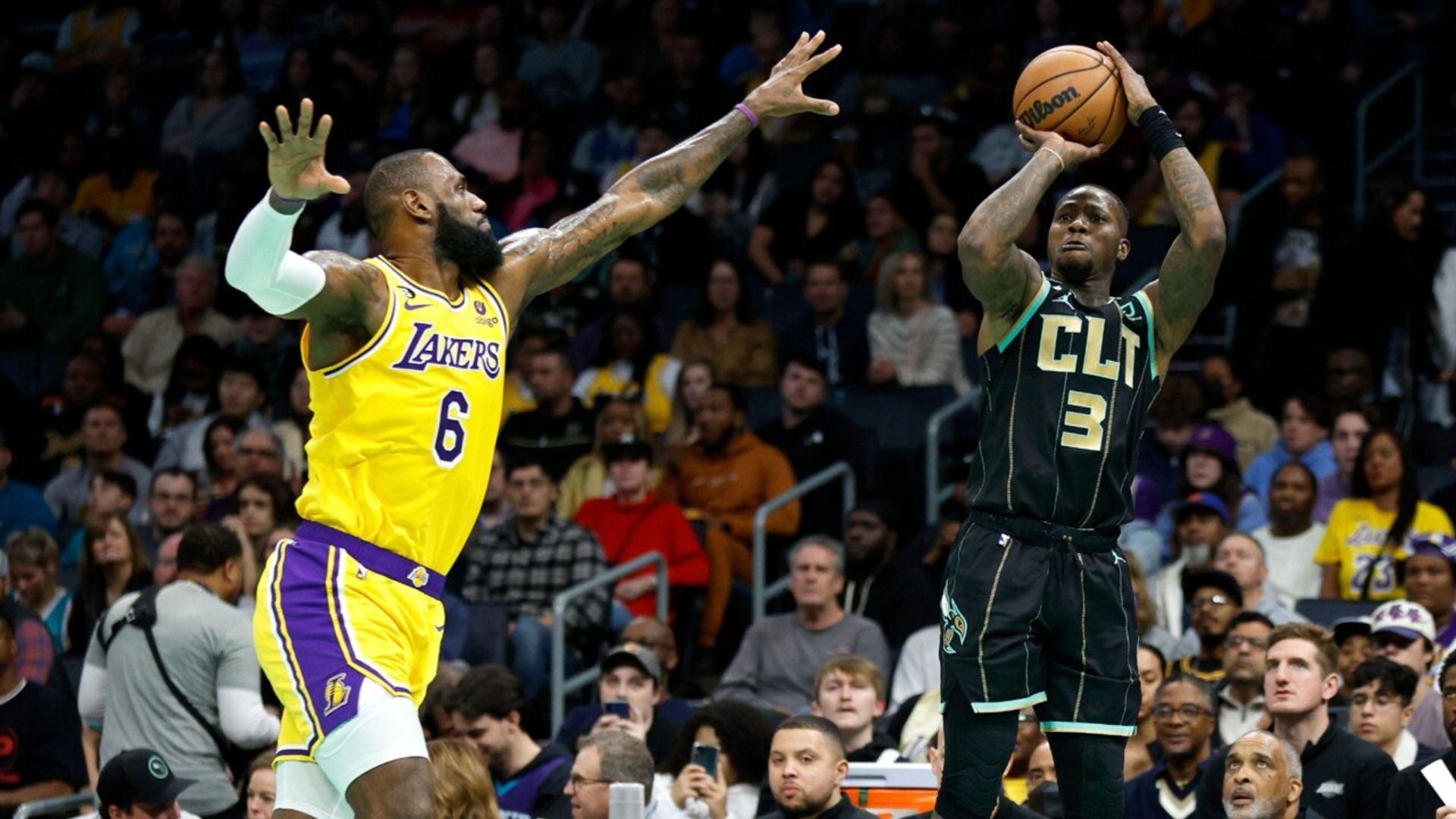 Lakers 121-115 Hornets